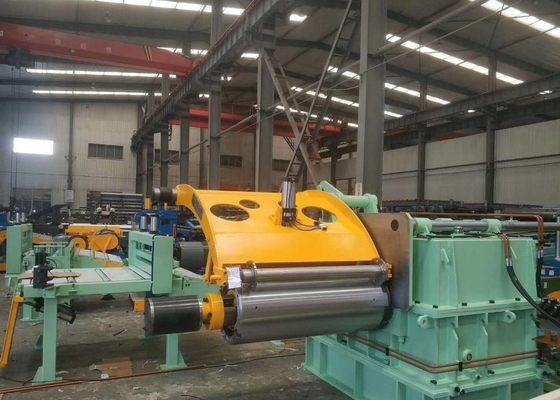 コイル幅最大 1650mm 重量最大 30T スチール切断機 緑色
