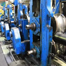 鉄管の生産のための自動チューブミールロール形成機械