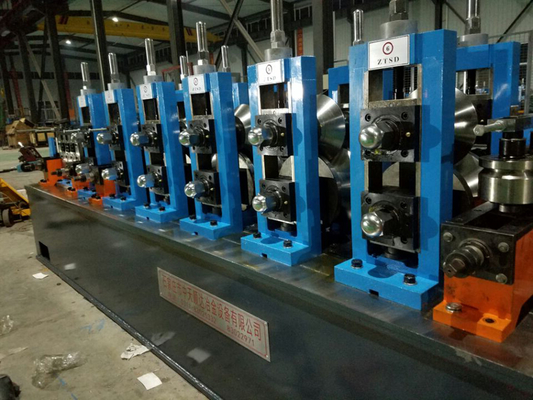 ISO9001 認定 ローラーミルの方形パイプ生産のための鋼管製造機械
