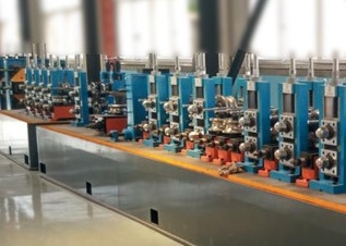 炭素鋼方体2.5mmチューブミール機械 30mm/Min鋼管生産ライン